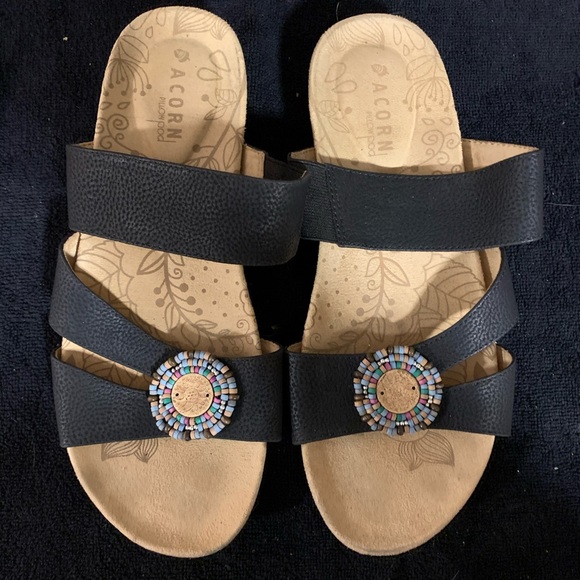 ACORN by PILLOW POD BLACK SANDALS MEDALLION W8 - Picture 1 of 6